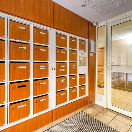 Apartament Grey Bussy-Saint-Georges